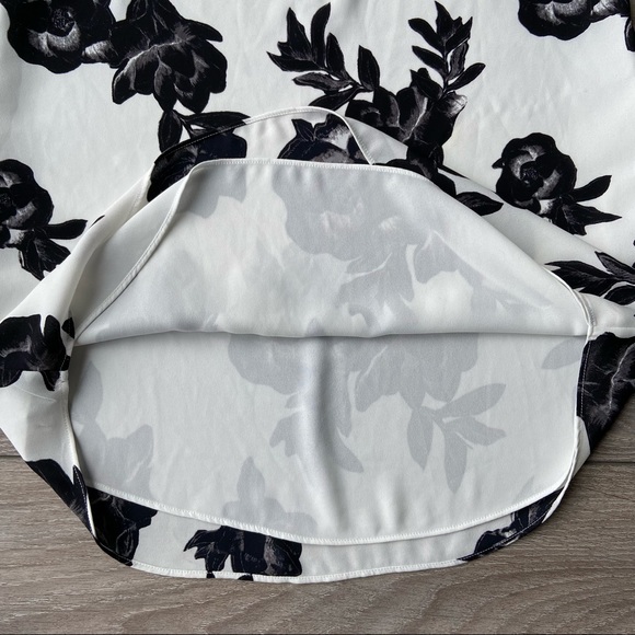 Aritzia Babaton Everly Camisole White Black Floral V-Neck Tank Top - Picture 8 of 16